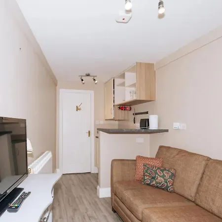 Compact 1bd Studio - Near Sandymount Beach *
